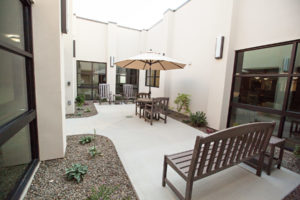 Outdoor courtyard at Cascadia of Boise, Idaho a skilled nursing and therapy facility